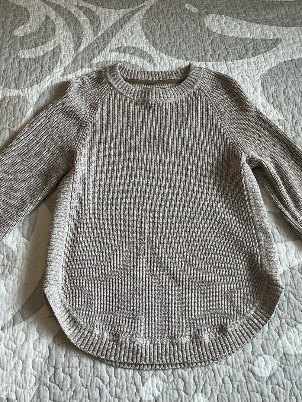 Roots Scoop-Hem Crewneck Sweater in Light Beige